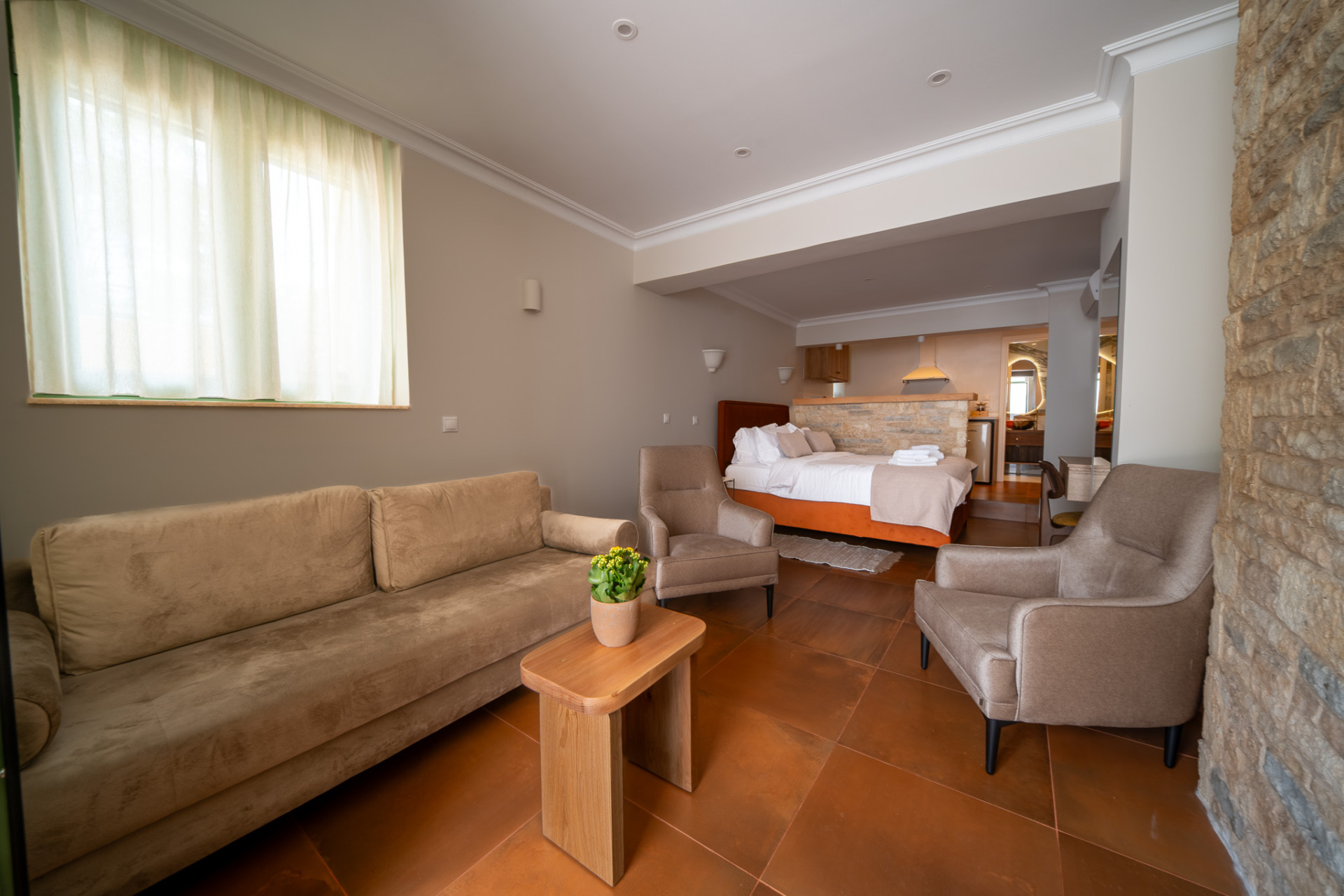 Ground Floor Suite 1