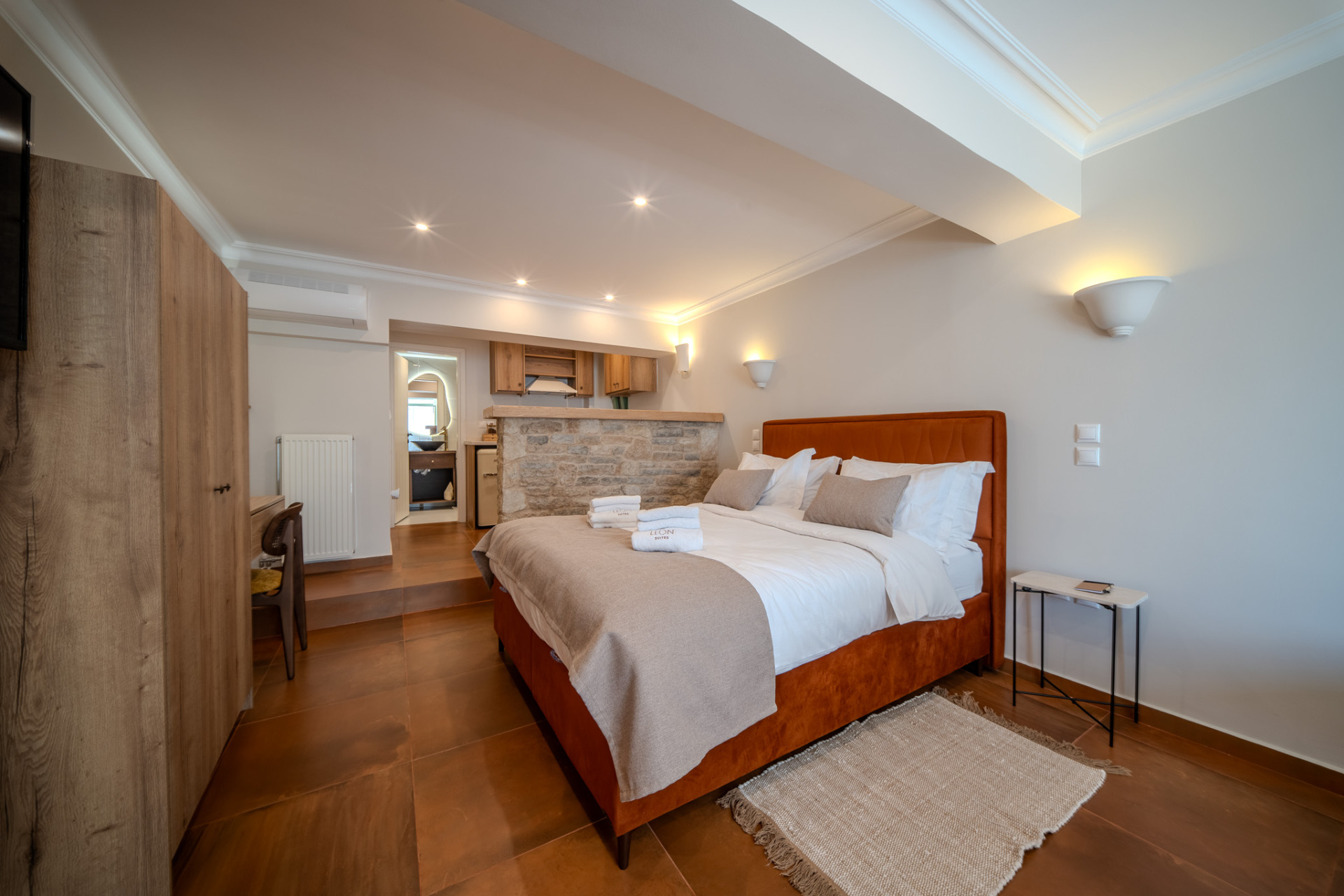 Ground Floor Suite 2