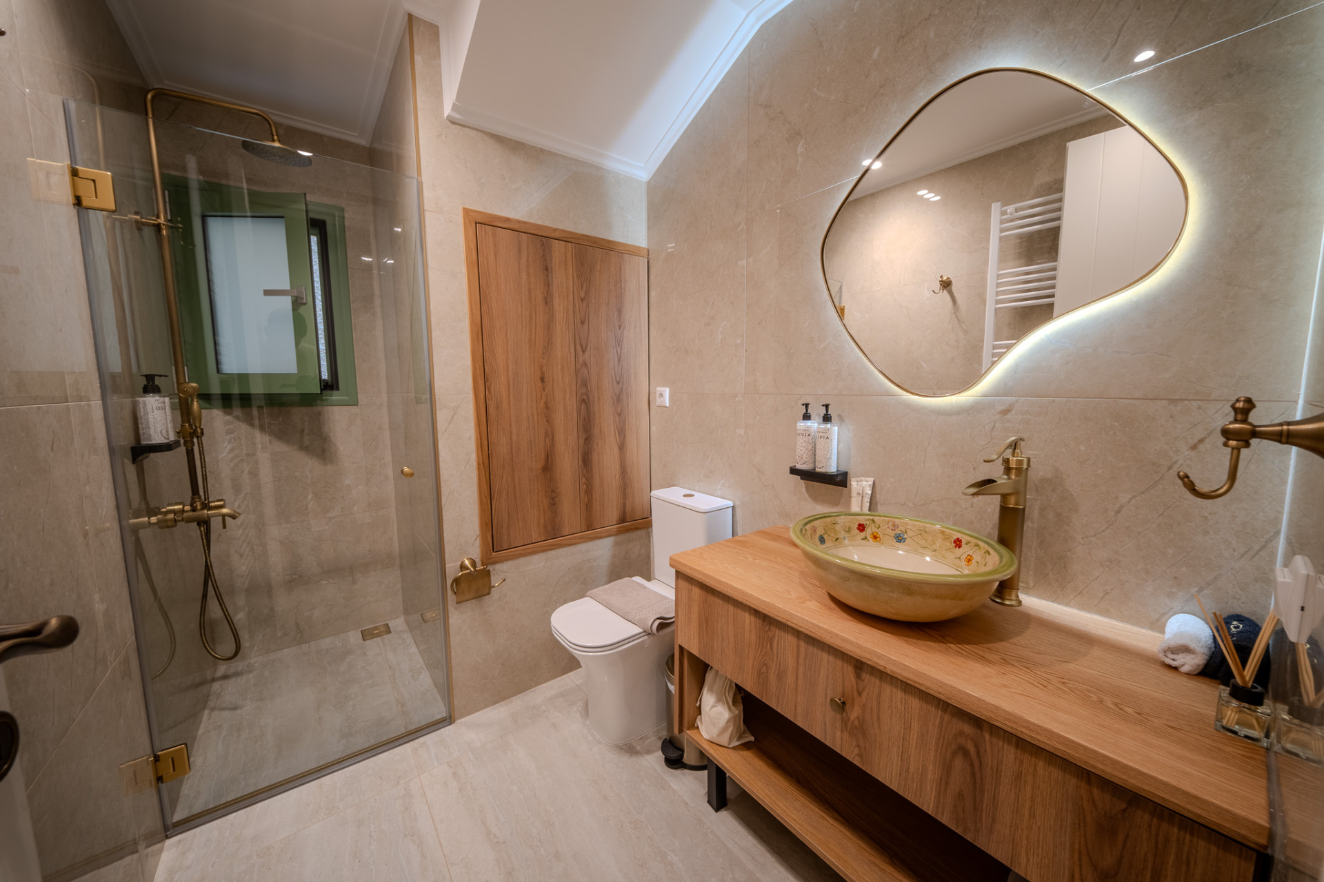 First Floor Suite (Green)