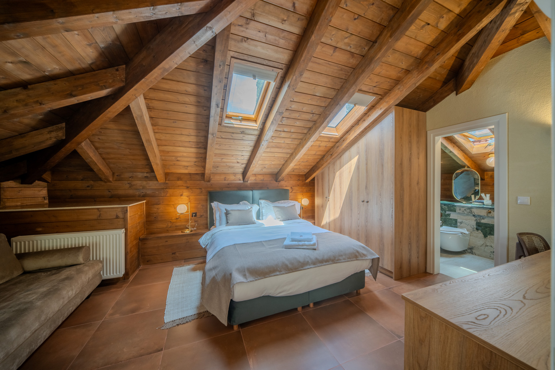 Leon Suites – A Modern Retreat in the Heart of Nemea