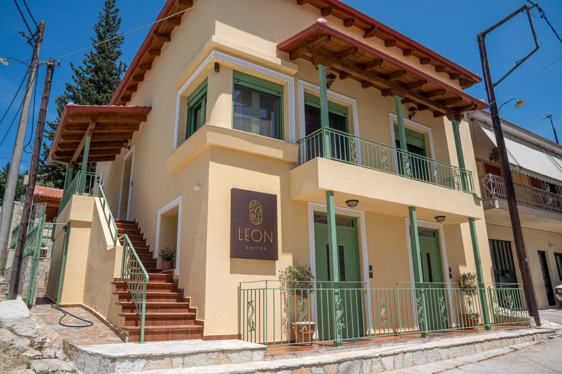 Leon Suites – A Modern Retreat in the Heart of Nemea